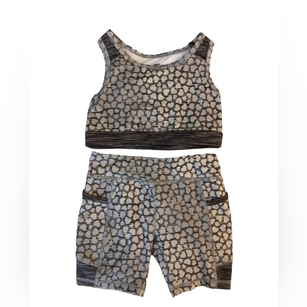 Lands End Sports Bra And Bike Shorts with Mini Hearts SZ 8 Medium Dance